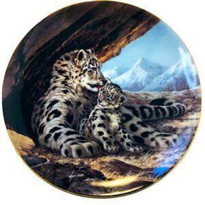 Snow Leopard Endangered Species Vintage Plate 1989 WL George